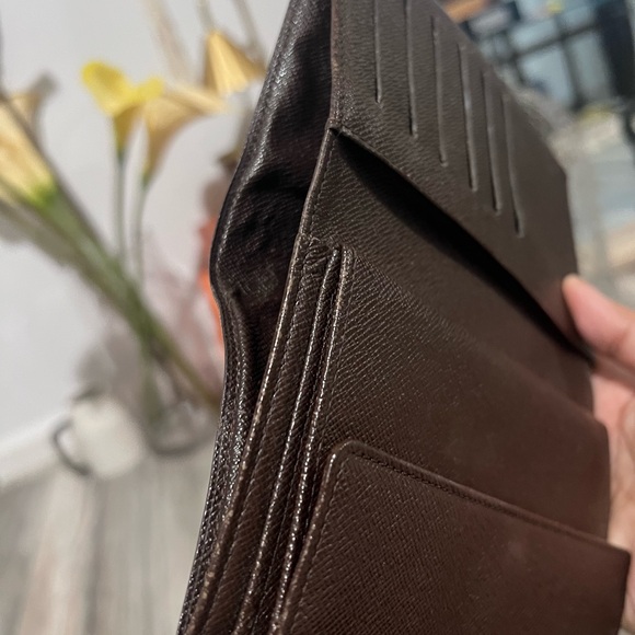 Authentic LV wallet - Picture 9 of 12